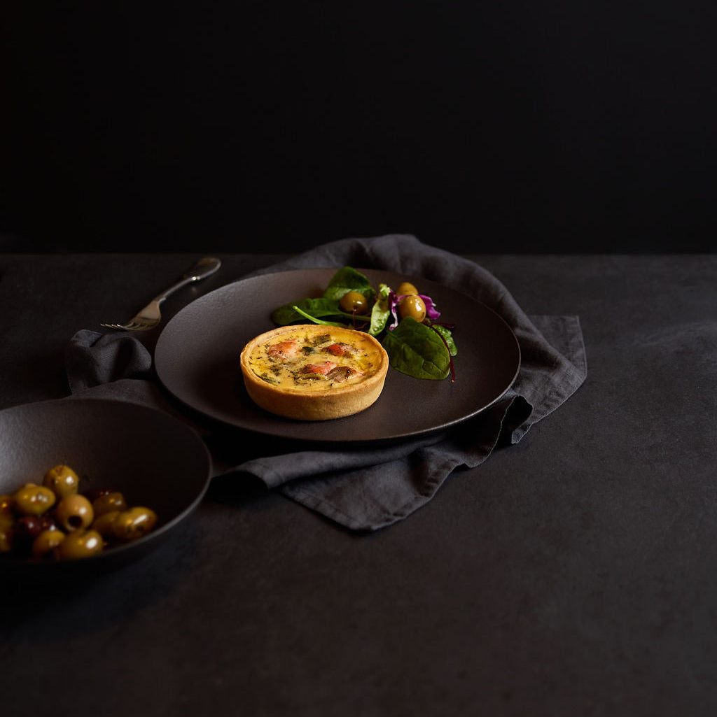 NEW Otto 26cm Dinner plate-black - PRE-ORDER FOR LATE NOV